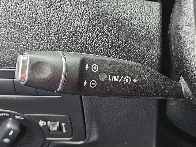 Mercedes-Benz Vito 114 CDI TOURER 2023 Diesel 14