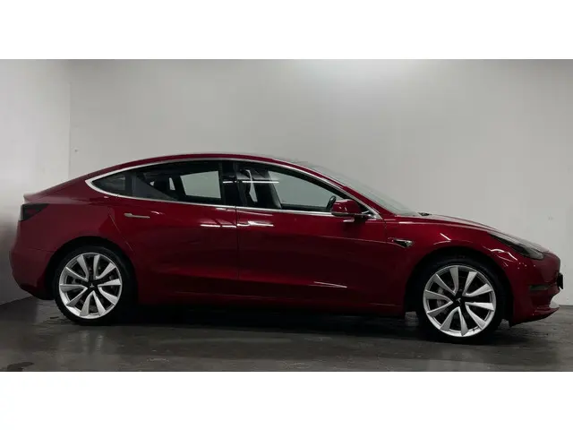 Tesla Model 3 Long Range AWD 75 kWh 2019 Elektrisch 3