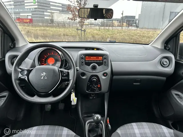 Peugeot 108 1.0 Active 2018 2018 Benzine 7