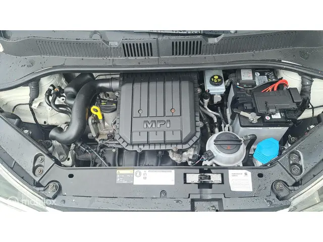 SEAT Mii 1.0 Sport Dynamic 2015 Benzine 12