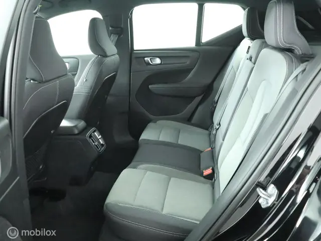 Volvo XC40 1.5 T2 Momentum automaat 2021 Benzine 58