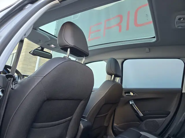 Peugeot 2008 1.2 PureTech Allure Pano, Navi 2016 Benzine 15