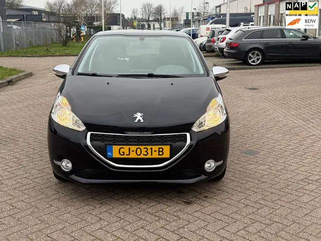 Peugeot 208 1.2 PureTech Style 2015 Benzine