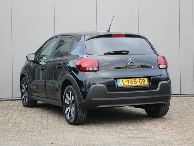 Citroën C3 1.2 PureTech C-Series 2021 Benzine 2