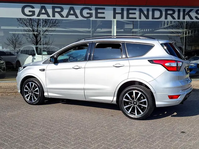 Ford Kuga 1.5 ST Line X-Pack 2019 Benzine 12