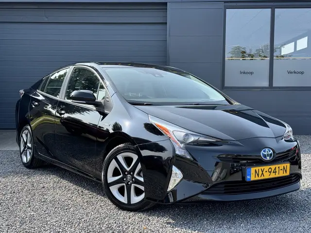 Toyota Prius 1.8 Dynamic 2017 Hybride Benzine 4