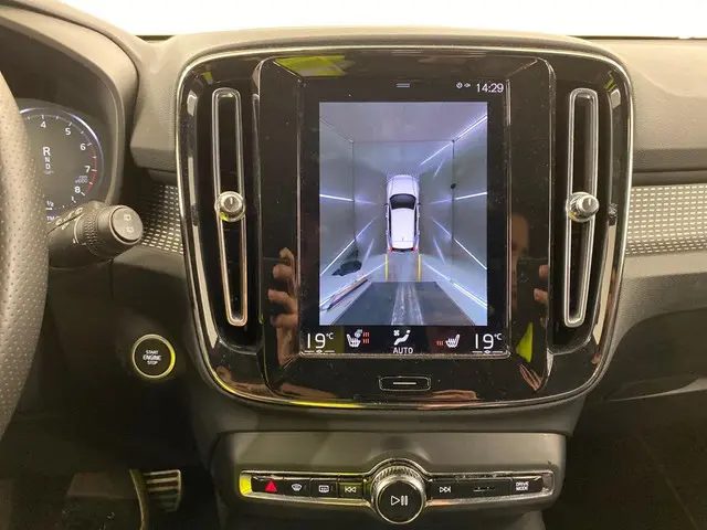 Volvo XC40 1.5 T2 R-Design 2021 Benzine 11