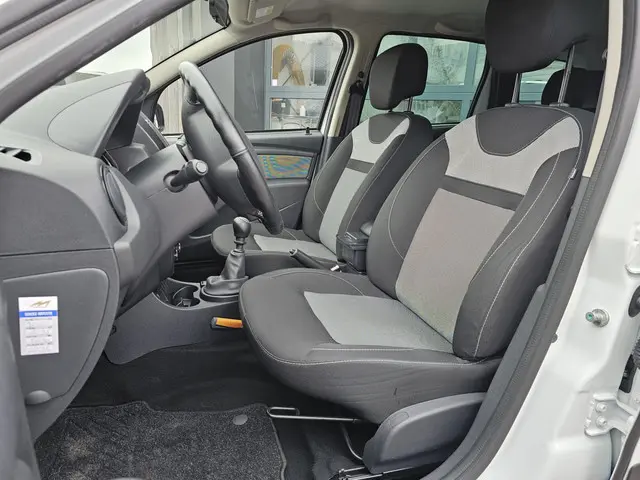 Dacia Duster 1.2 TCe 4x2 Lauréate 2016 Benzine 15