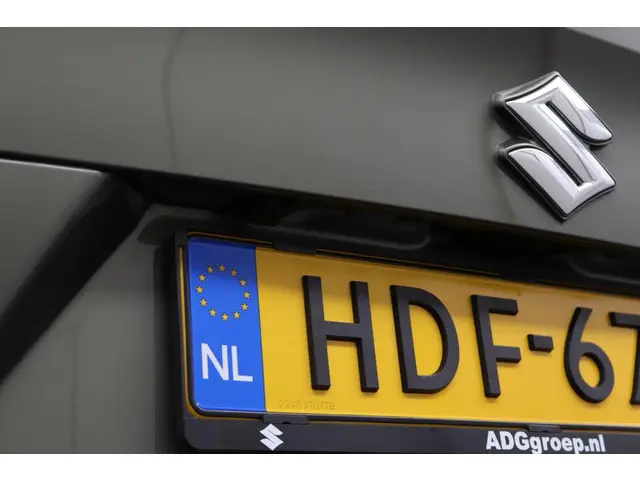 Suzuki Ignis 1.2 Smart Hybrid Select 2021 Benzine 38