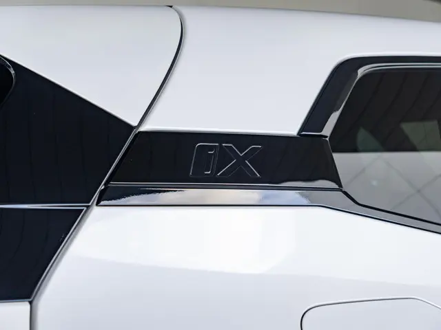 BMW iX M60 2023 Elektrisch 19