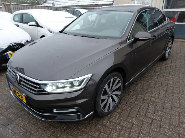 Volkswagen Passat 1.4 TSI Comfortline 2018 Benzine 2