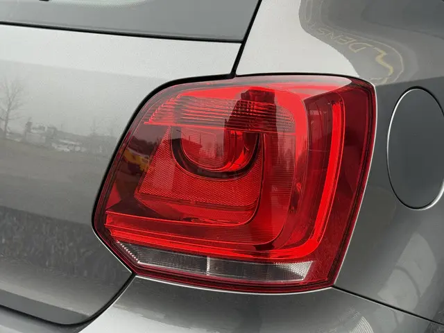 Volkswagen Polo 1.2 Easyline 2012 Benzine 24