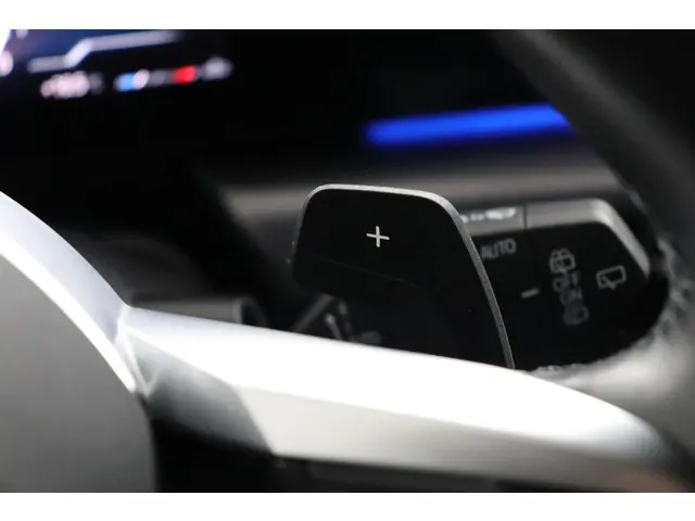 BMW X1 sDrive18i 2023 Benzine 49