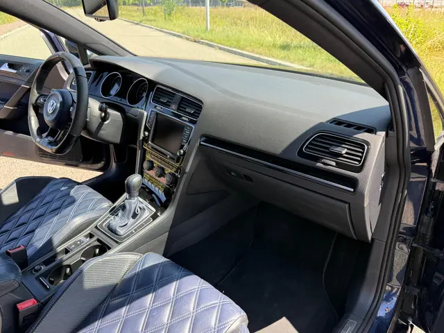 Volkswagen Golf 2.0 TSI R 4Motion 2014 Benzine 9