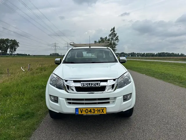 Isuzu D-Max 2