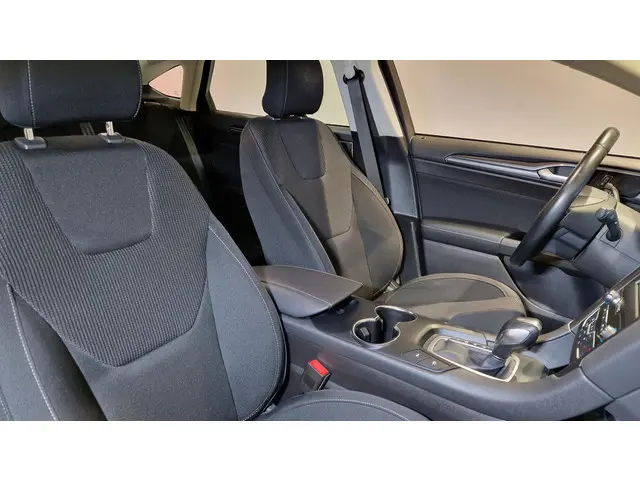 Ford Mondeo 2.0 IVCT HEV Titanium 2020 Hybride Benzine 27