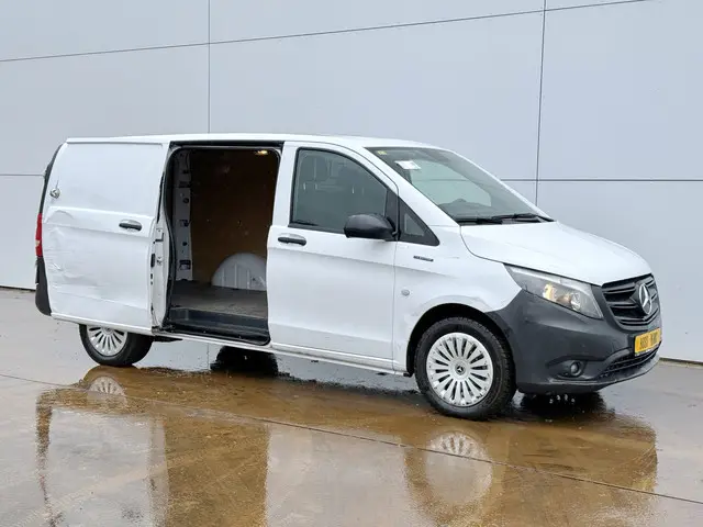 Mercedes-Benz eVito 112 66kWh 2022 Elektrisch 6