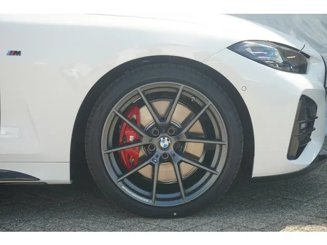 BMW 4 Serie Coupé 420i 2024 Benzine 6