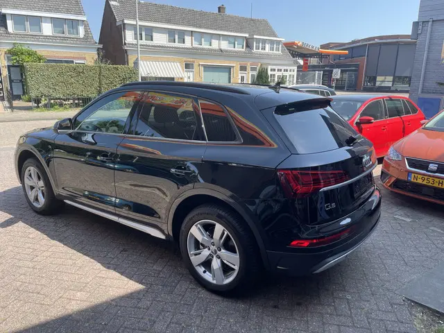 Audi Q5 45 TFSI S Line edition 2021 Benzine 8