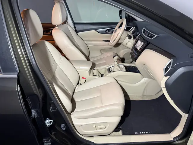 Nissan X-Trail 1.6 DIG-T Tekna / Pano / Leder 2016 Benzine 26