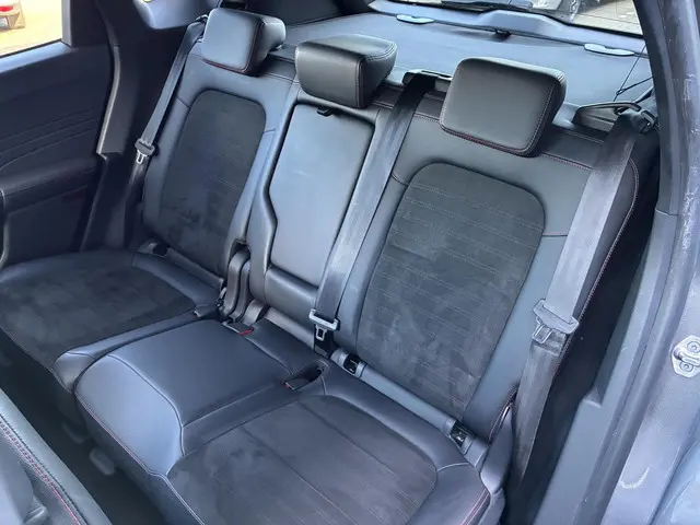 Ford Kuga HELAAS VERKOCHT!!! 2023 Hybride Benzine 9