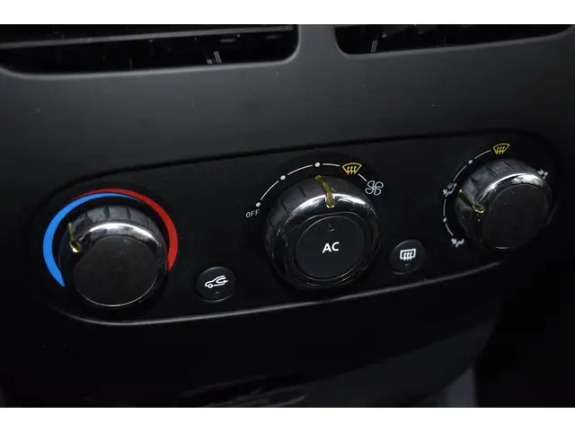 Renault Clio TCe 90 Authentique 2014 Benzine 16