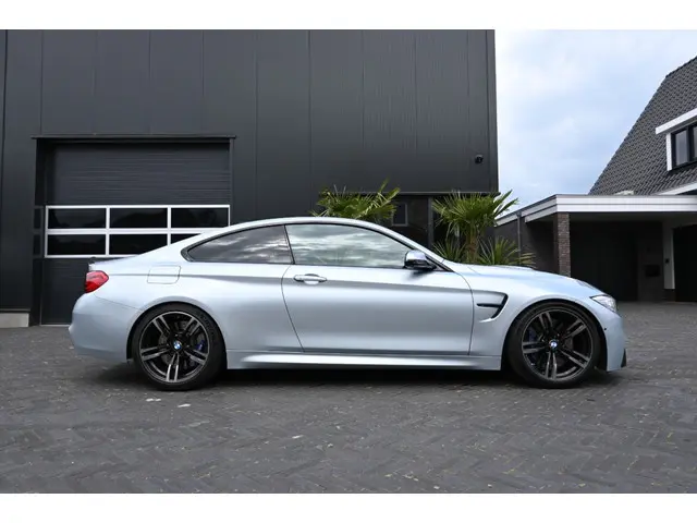 BMW M4 3