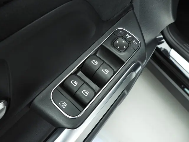 Mercedes-Benz GLB AMG 35 4MATIC 2022 Benzine 18