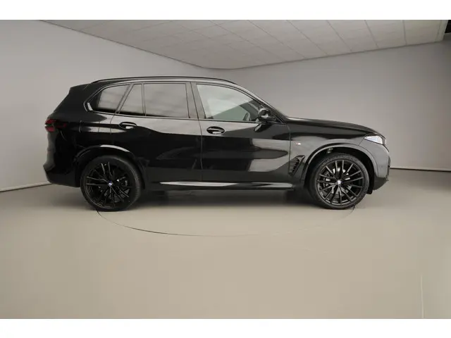 BMW X5 xDrive40i 2024 Benzine 4