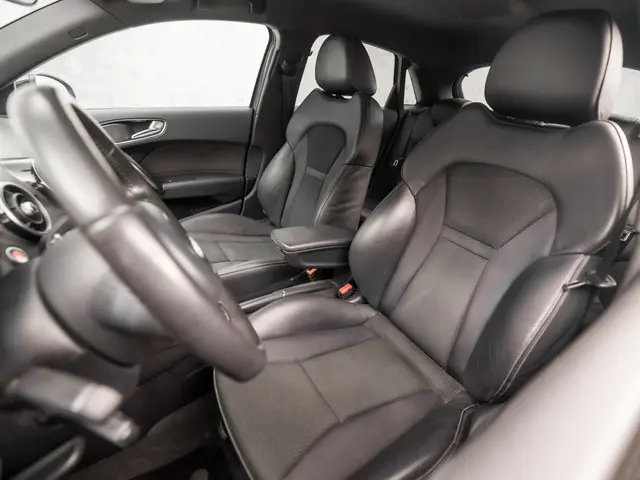 Audi A1 Sportback 1.4 TFSI S-Line Sport 2013 Benzine 15