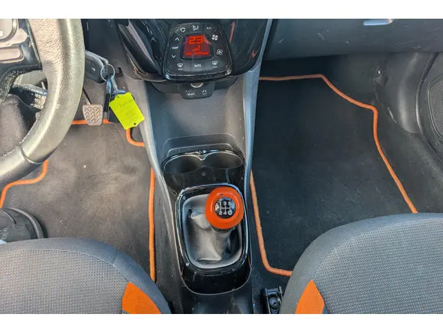 Toyota Aygo 1.0 VVT-i x-JBL 2021 Benzine 18