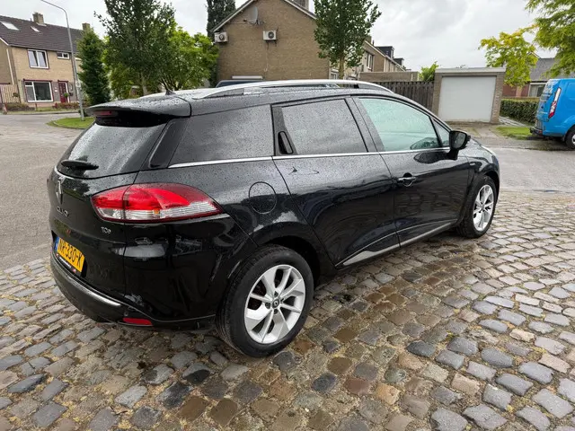 Renault Clio Estate 0.9 TCe Limited 2017 Benzine 4