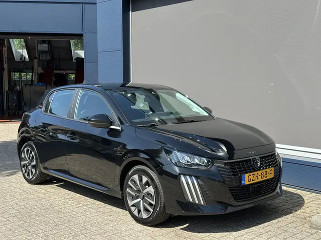 Peugeot 208 1.2 Style 2025 Benzine 10