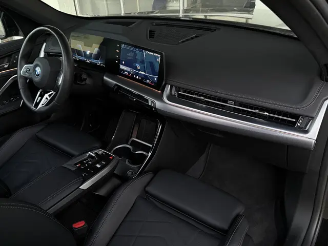 BMW X1 xDrive25e M SPORT 2025 Hybride Benzine 6