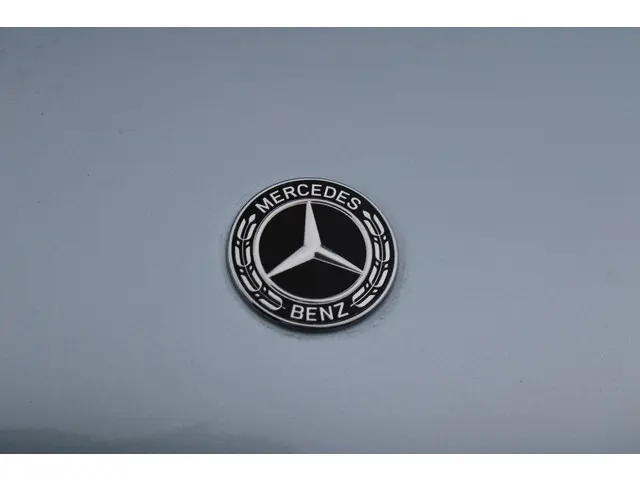 Mercedes-Benz GLC 250 4MATIC Business 2017 Benzine 31