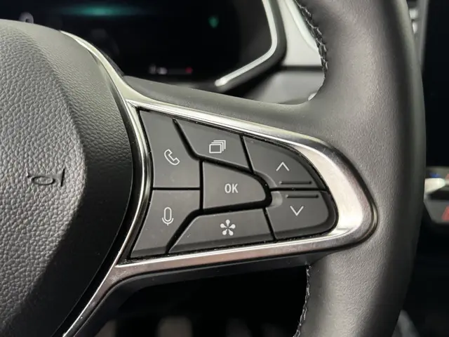 Renault Captur 1.0 TCe 90 techno 2024 Benzine 18