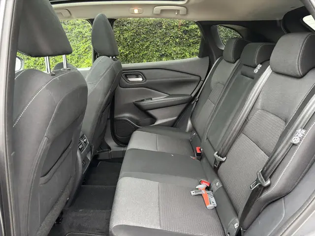 Nissan QASHQAI 1.3 MHEV N-Connecta 2022 Benzine 16