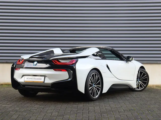 BMW i8 Roadster 2019 Hybride Benzine 4