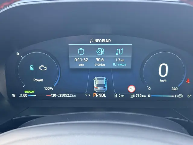 Ford Kuga 2.5 PHEV ST-Line X 2025 Hybride Benzine 26