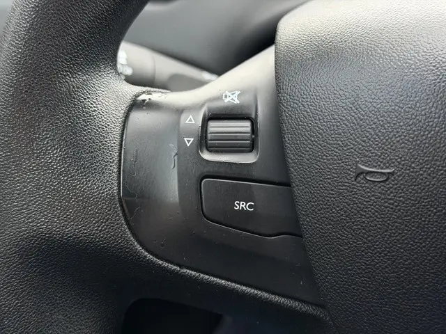 Peugeot 208 1.2 PureTech Blue Lion 2018 Benzine 30