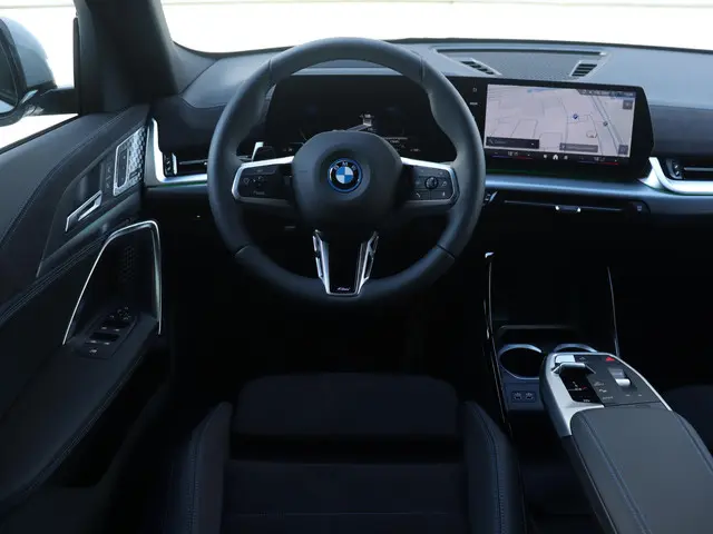 BMW iX2 xDrive30 2025 Elektrisch 9