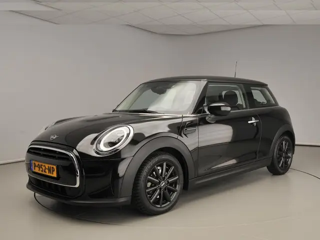 MINI 3-Deurs One 2022 Benzine 31