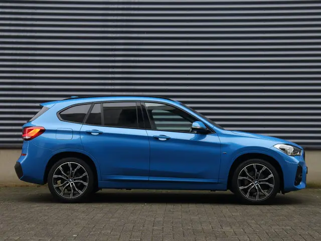 BMW X1 sDrive18i 2021 Benzine 5