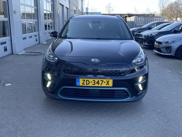 Kia e-Niro ExecutiveLine 64 kWh 2019 Elektrisch 3