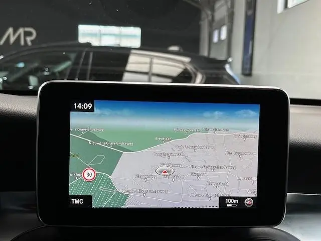 Mercedes-Benz GLC 250 4MATIC Premium Plus 2018 Benzine 16