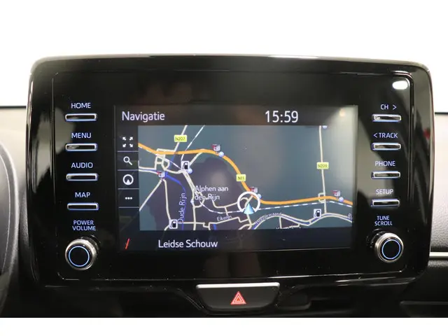 Toyota Yaris 1.5 Hybrid Dynamic, 2022 Hybride Benzine 24