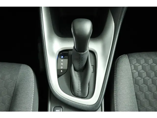 Toyota Yaris 1.5 Hybrid Active 2022 Hybride Benzine 26