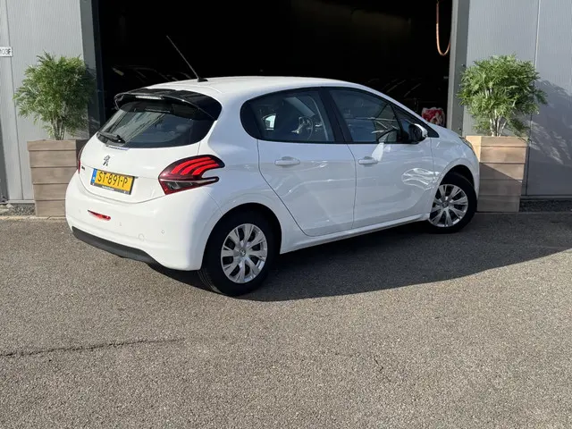 Peugeot 208 1.2 PureTech Blue Lion 2018 Benzine 5