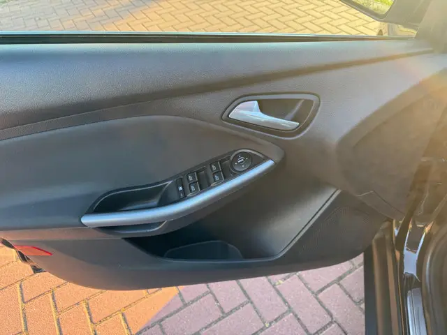 Ford Focus 1.0 EcoBoost Lease Titanium 2012 Benzine 12