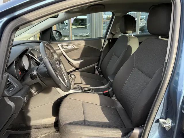 Opel Astra 1.4 Blitz 2014 Benzine 9